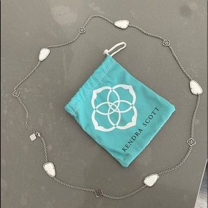 KENDRA SCOTT Kinley Long Station Necklace